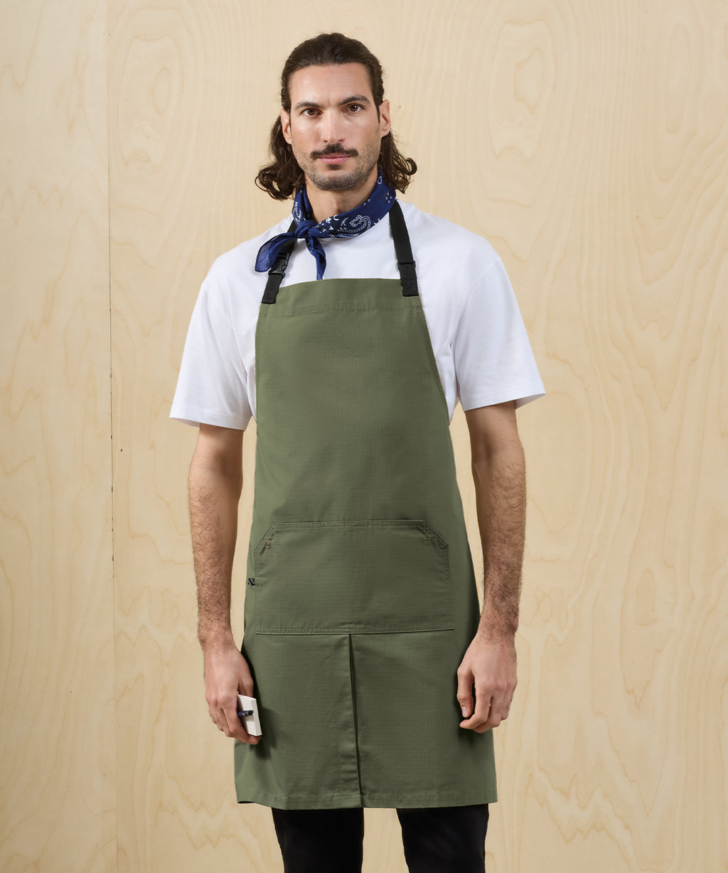 ‘Utility 2.0’ ripstop apron — lifestyle