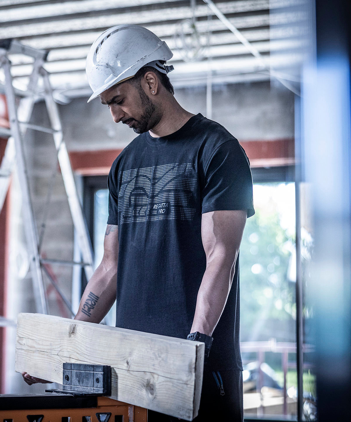 Pro trade t-shirt — lifestyle