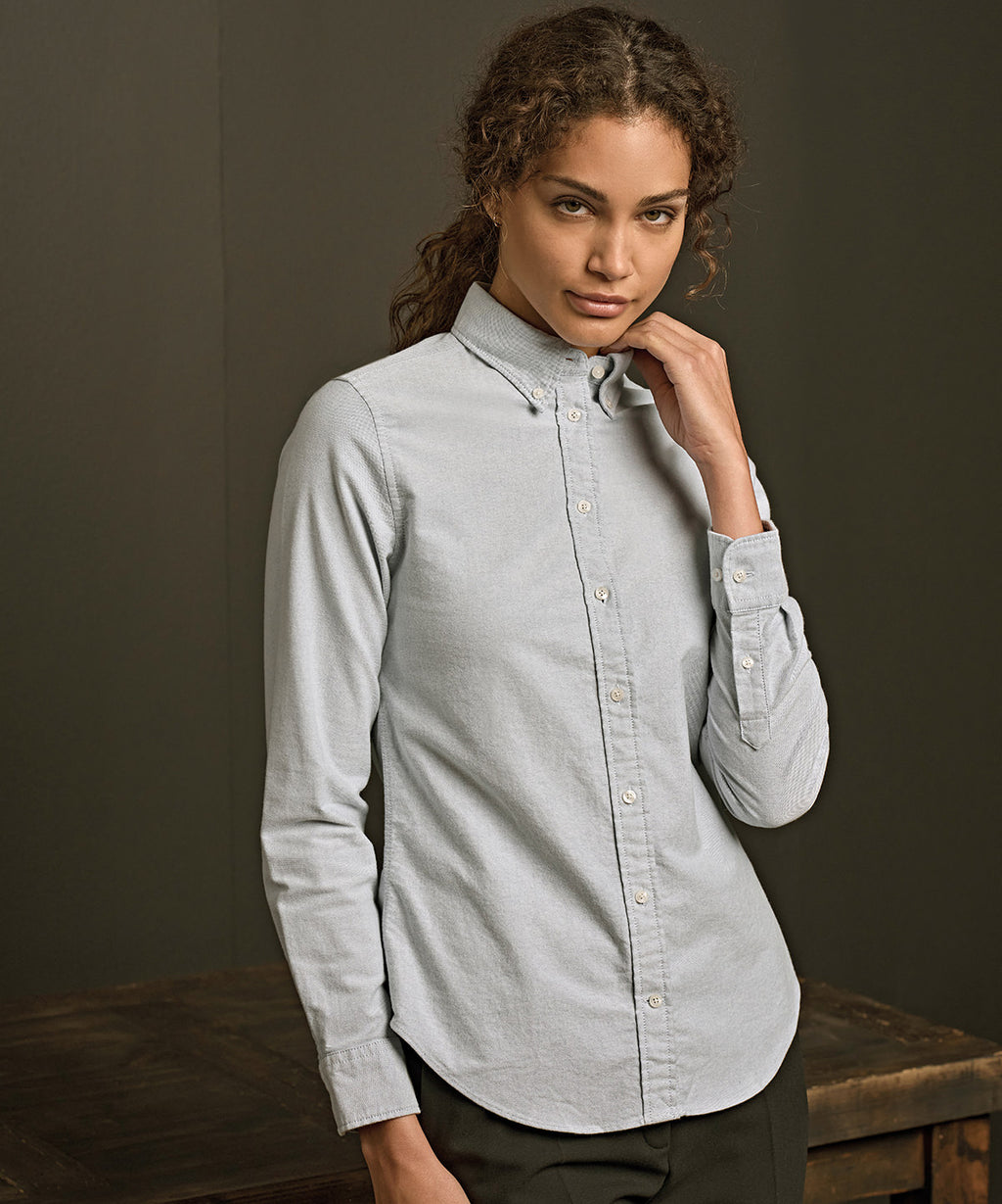 Women’s perfect Oxford shirt (4001) — lifestyle