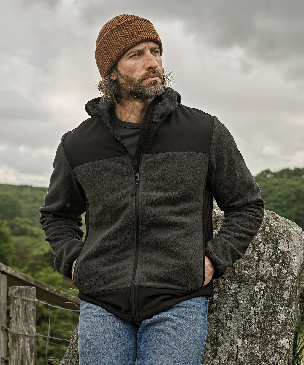 Mountain hooded fleece (9124) — lifestyle