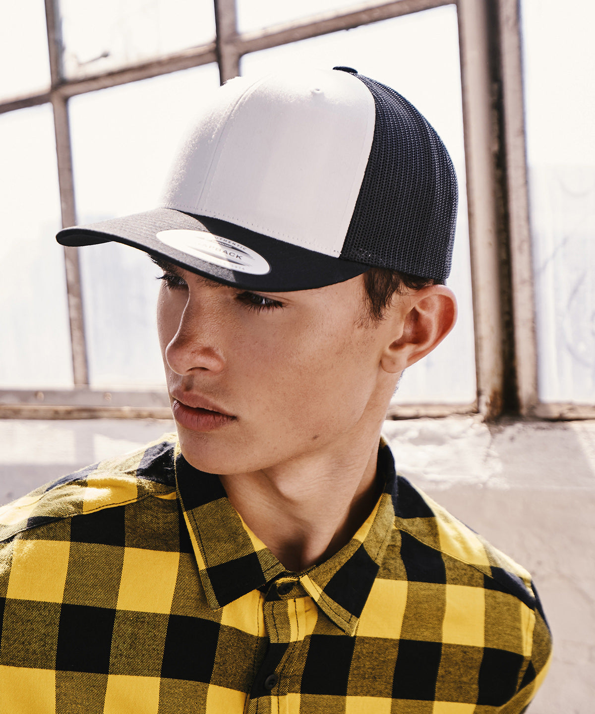 Retro trucker coloured front (6606CF) — lifestyle